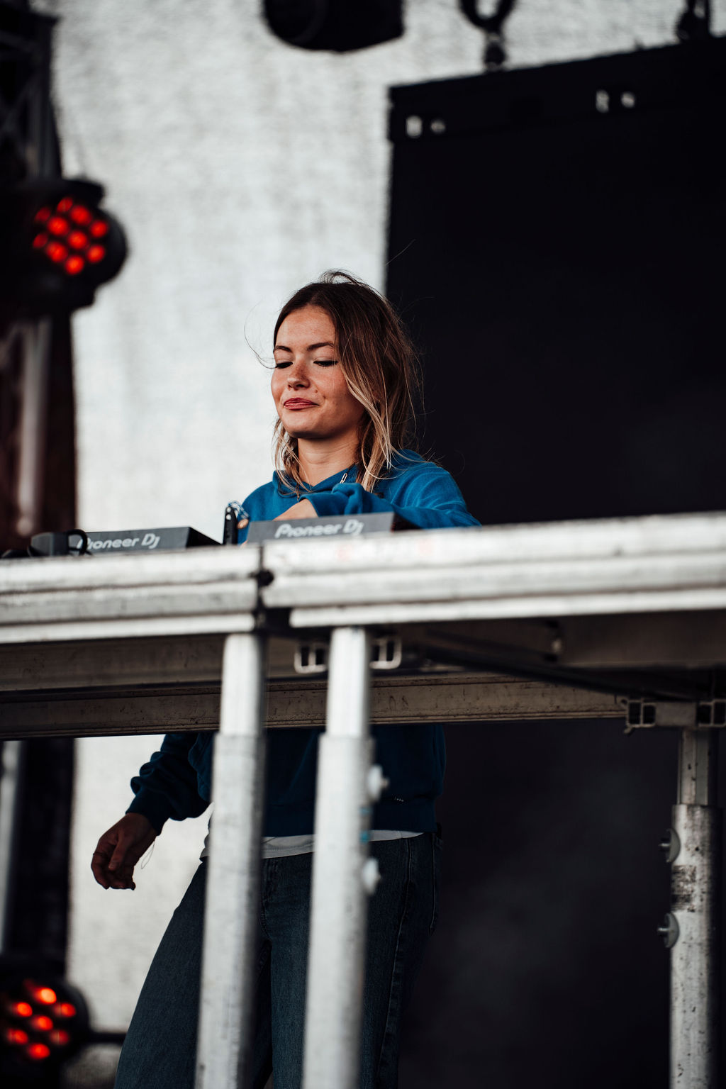 DJ